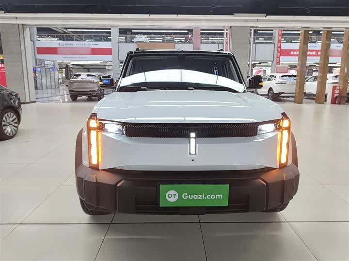 Фото 3 - Chery iCar 03