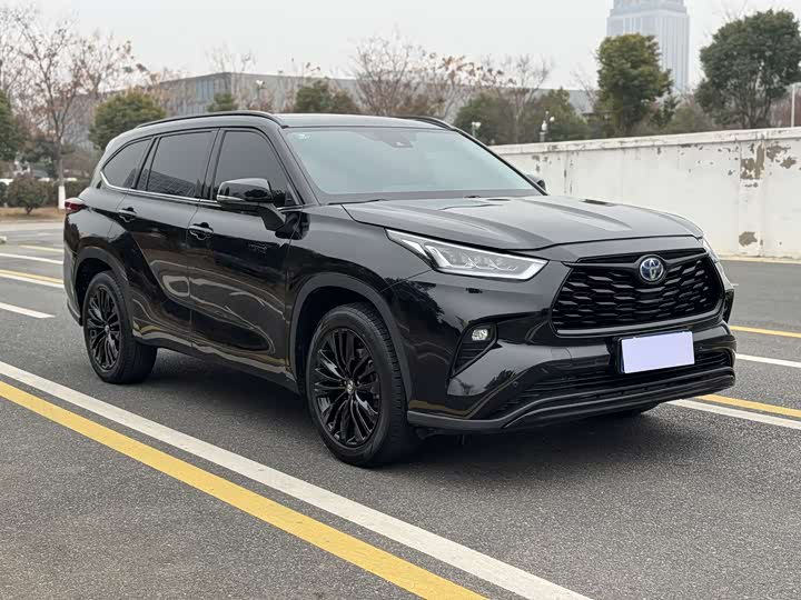 Фото 2 - Toyota Highlander