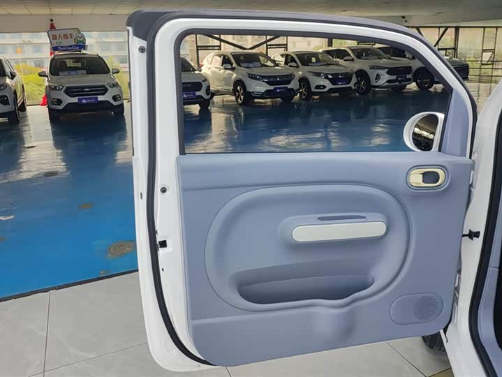 Фото 7 - Bestune Pony