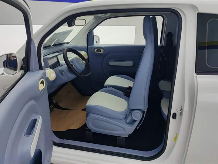 Фото 9 - Bestune Pony