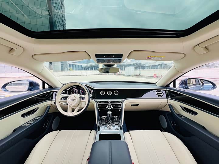 Фото 8 - Bentley Flying Spur