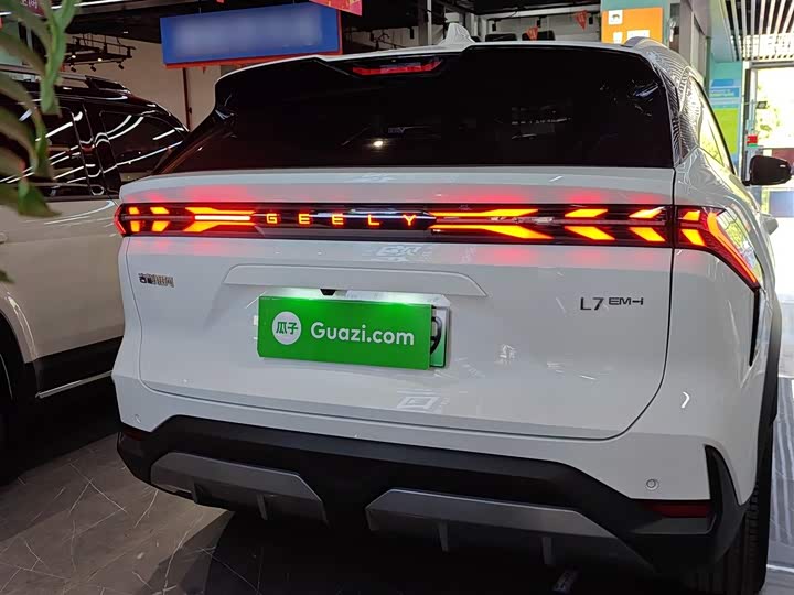 Фото 6 - Geely Galaxy L7