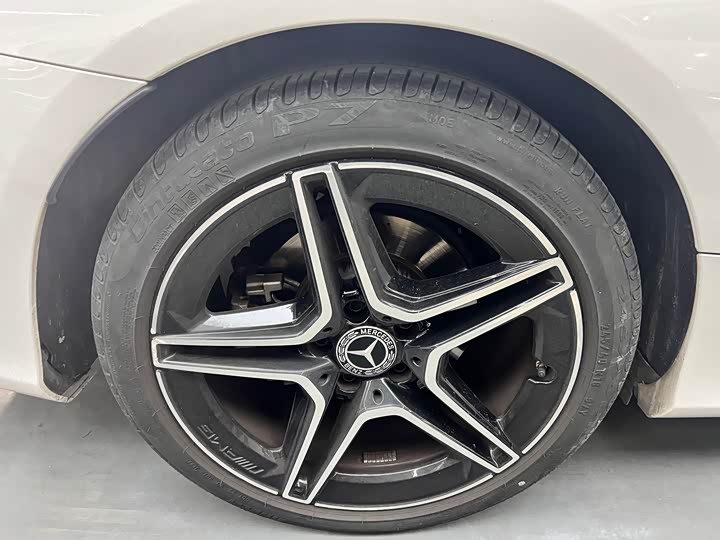 Фото 8 - Mercedes-Benz C-Class