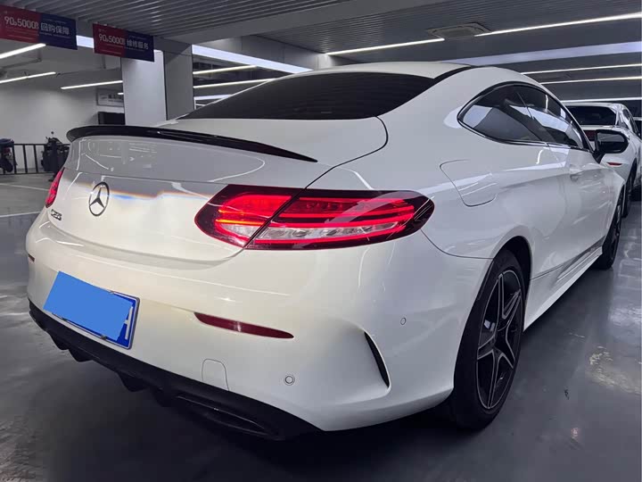 Фото 9 - Mercedes-Benz C-Class