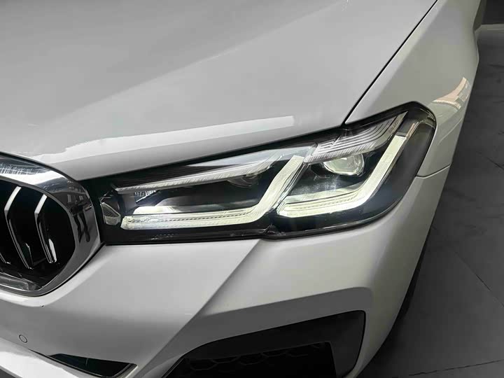 Фото 2 - BMW 5 Series