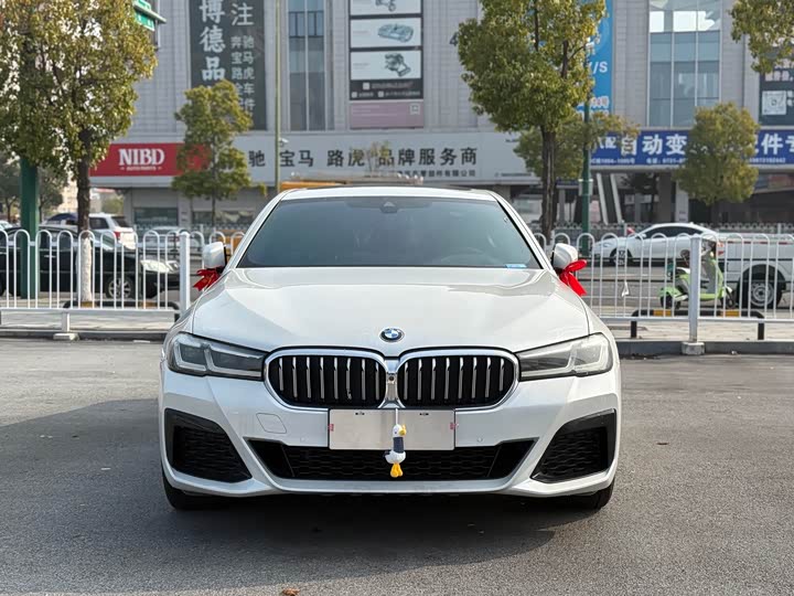 Фото 2 - BMW 5 Series