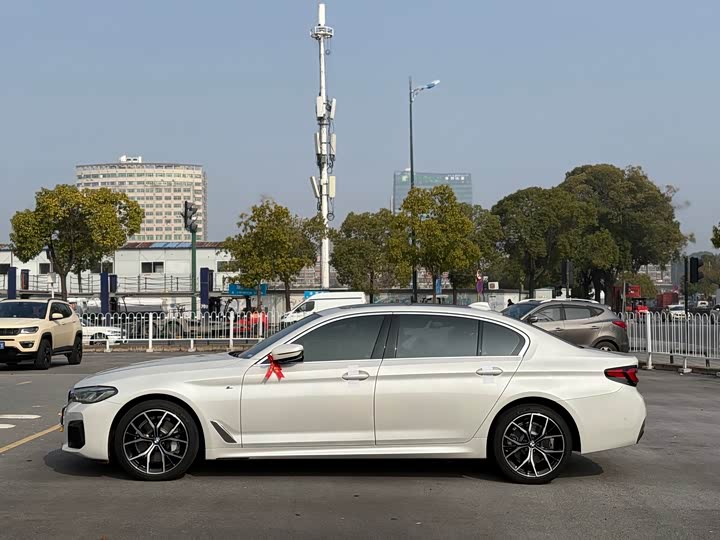 Фото 5 - BMW 5 Series