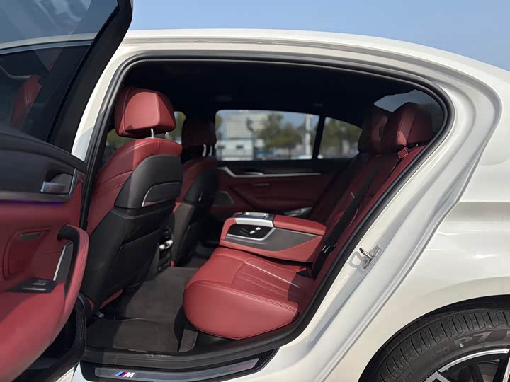 Фото 8 - BMW 5 Series