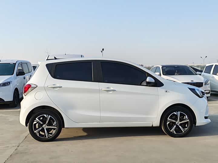 Фото 7 - Changan BenBen E-Star