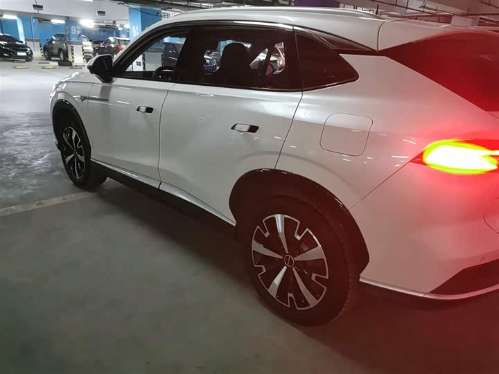 Фото 5 - Roewe D5X DMH