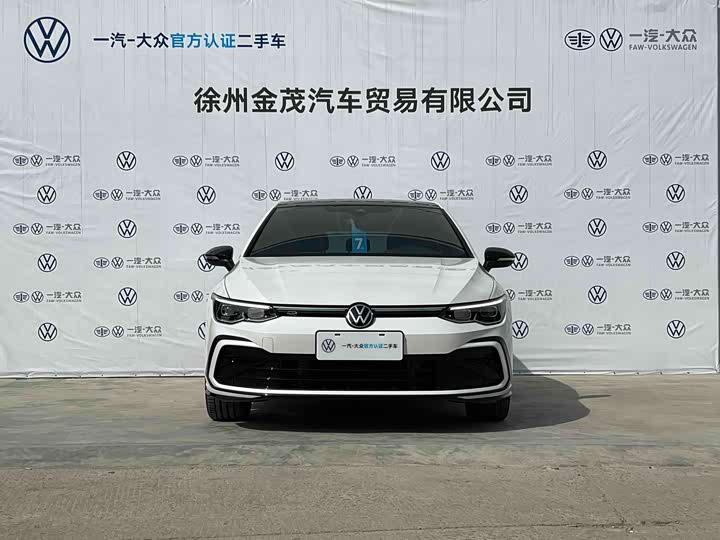 Фото 3 - Volkswagen Golf