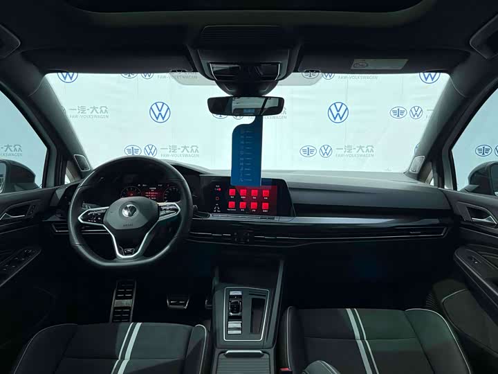 Фото 6 - Volkswagen Golf