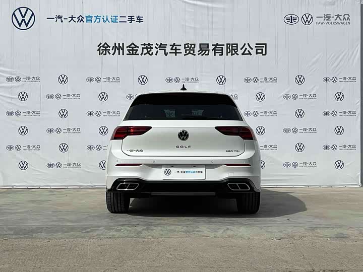 Фото 8 - Volkswagen Golf