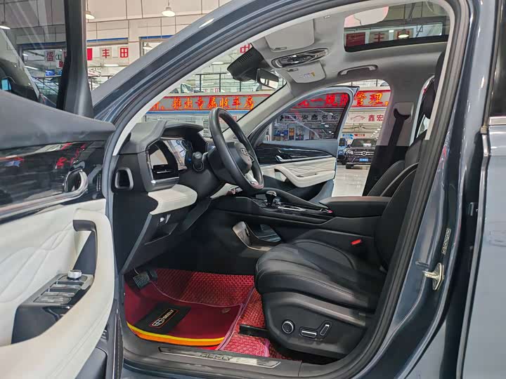 Фото 4 - Geely Monjaro