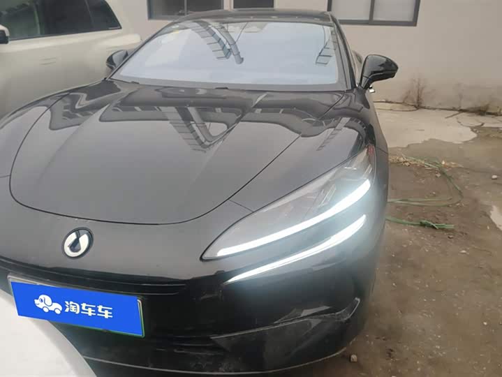 Фото 2 - Denza Z9