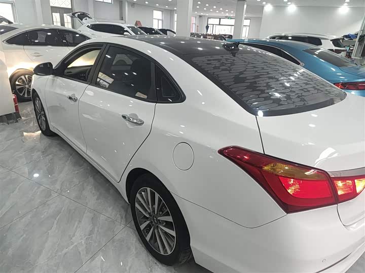 Фото 5 - Hyundai Mistra