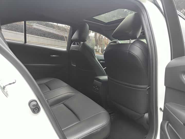 Фото 8 - Toyota Levin