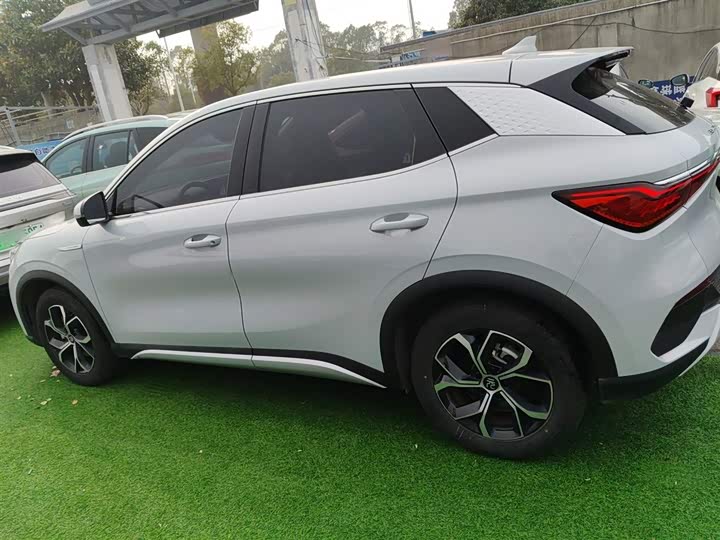 Фото 5 - BYD Yuan Plus