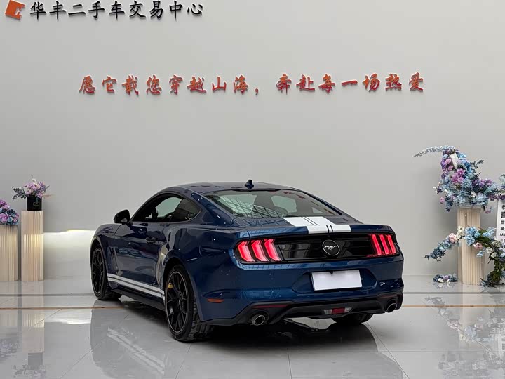Фото 7 - Ford Mustang