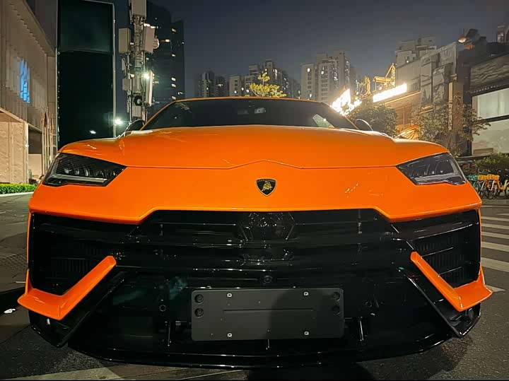 Фото 6 - Lamborghini Urus