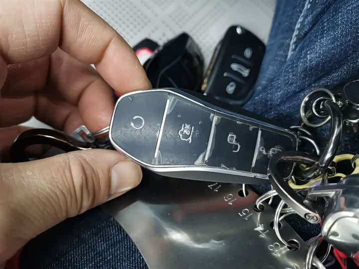 Фото 9 - BYD Yuan Up