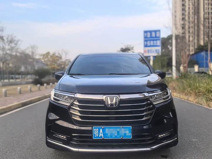 Фото 2 - Honda Odyssey