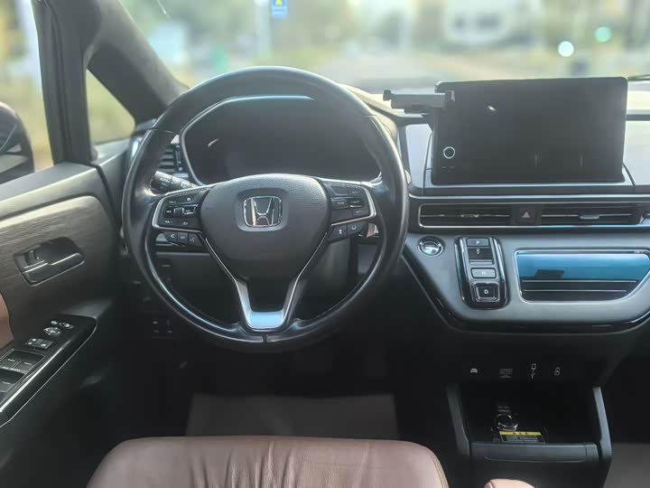 Фото 7 - Honda Odyssey