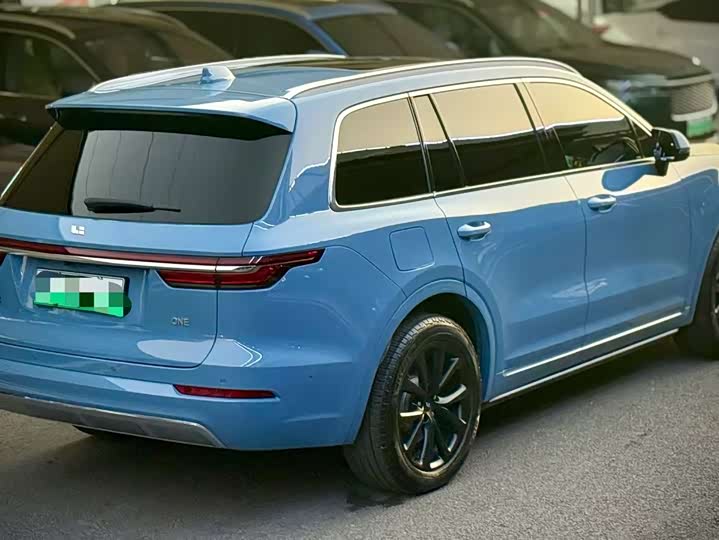 Фото 7 - LiXiang One