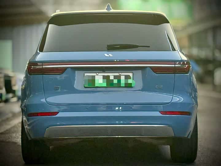 Фото 8 - LiXiang One