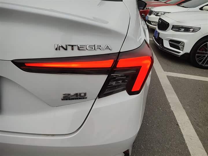 Фото 8 - Honda Integra