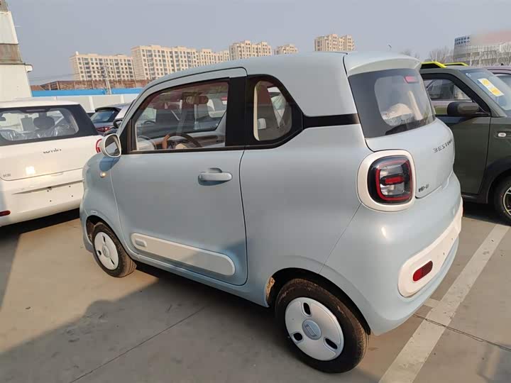 Фото 5 - Bestune Pony