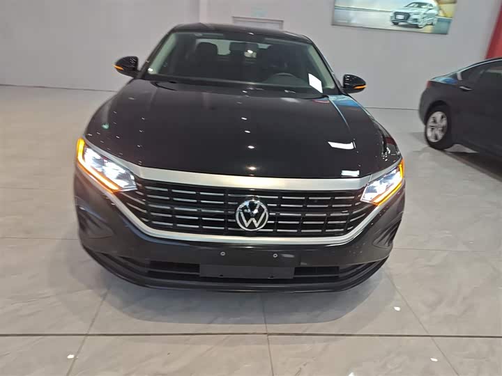 Фото 3 - Volkswagen Passat