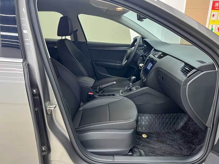 Фото 7 - Skoda Octavia Pro