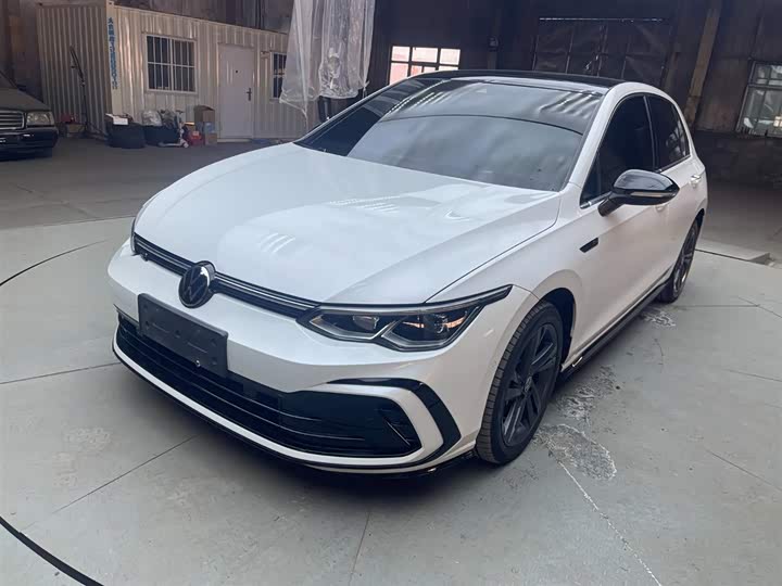 Фото 1 - Volkswagen Golf