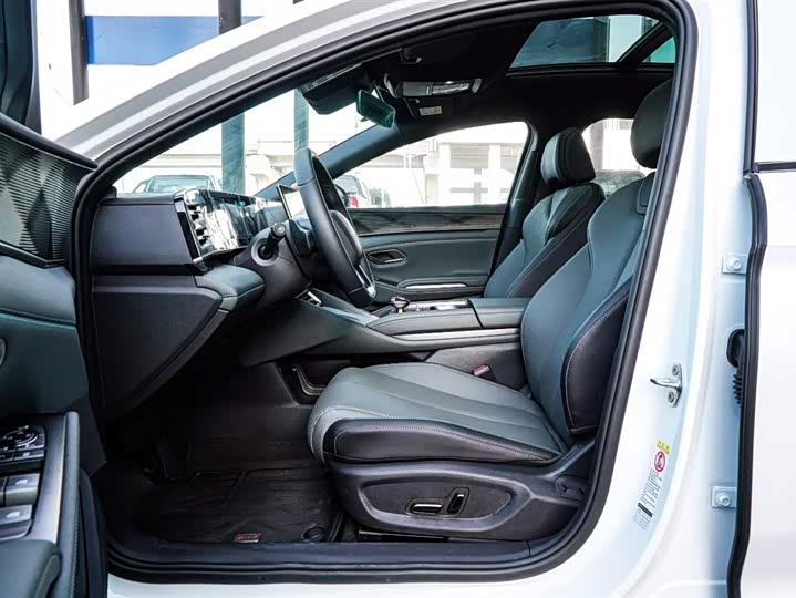 Фото 8 - BYD Qin L