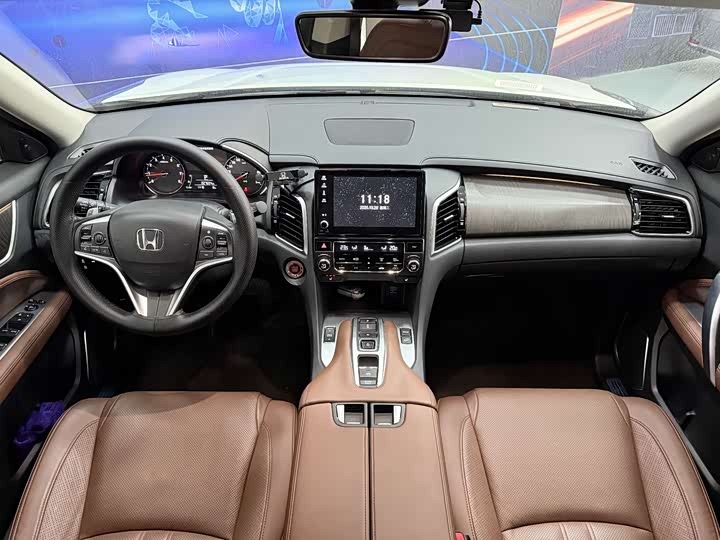 Фото 9 - Honda Avancier