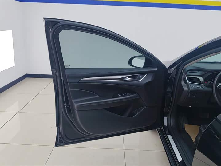 Фото 7 - Buick LaCrosse