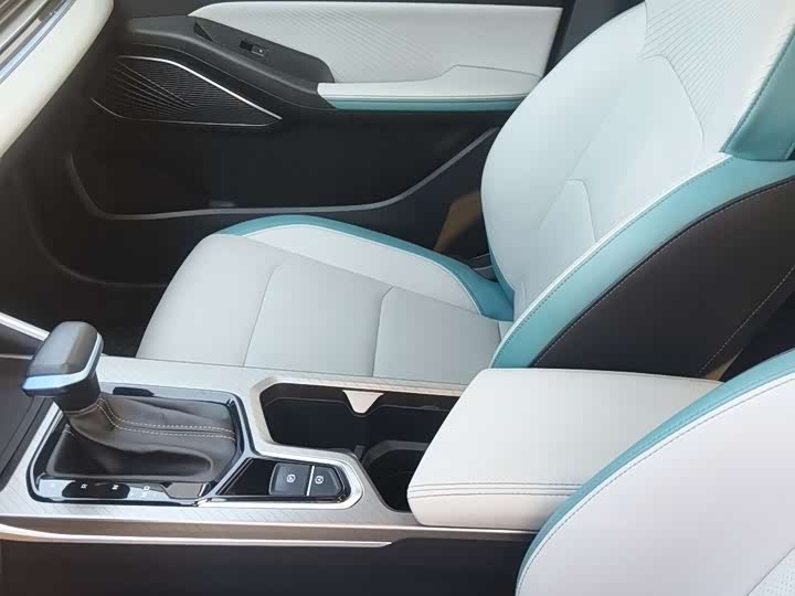 Фото 5 - Geely Emgrand