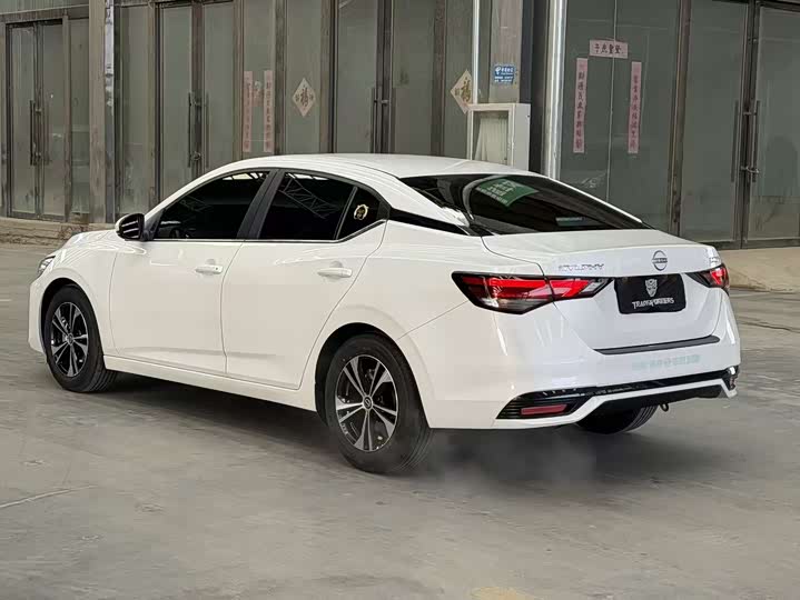 Фото 4 - Nissan Sylphy