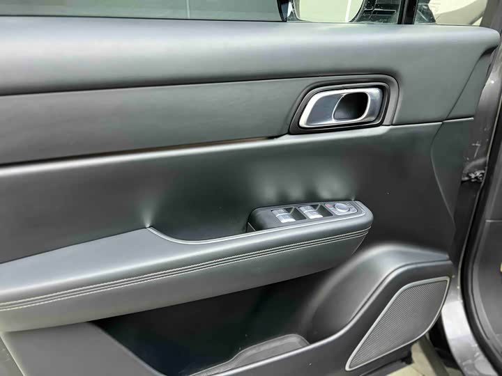 Фото 9 - LiXiang One