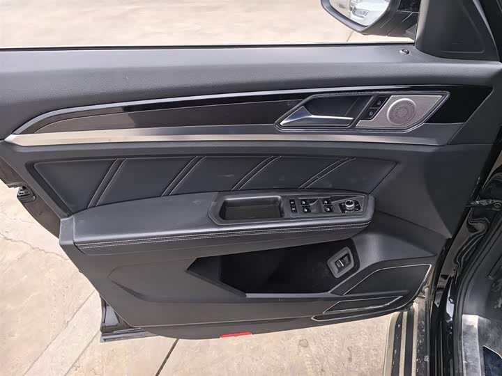 Фото 8 - Volkswagen Teramont X