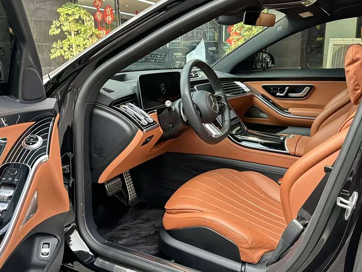 Фото 5 - Mercedes-Benz S-Class