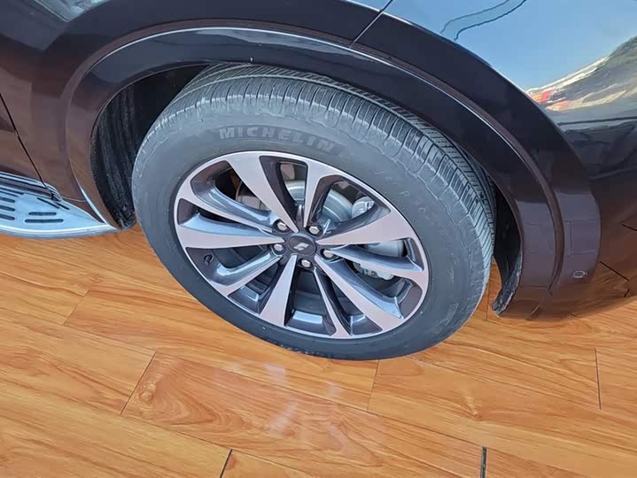 Фото 6 - LiXiang One