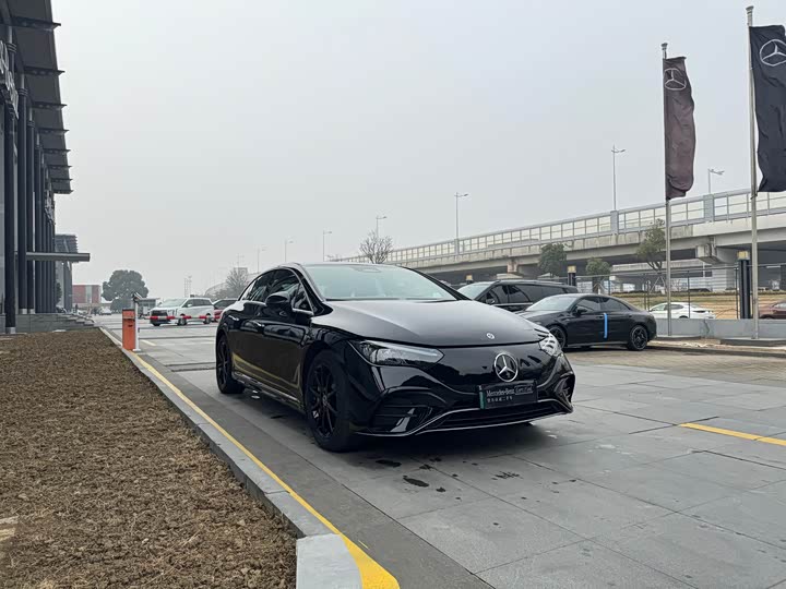 Фото 3 - Mercedes-Benz EQE