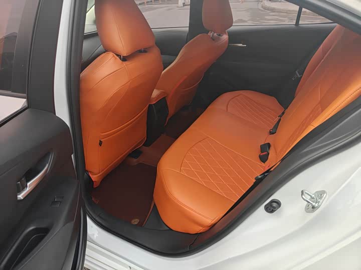 Фото 6 - Toyota Corolla