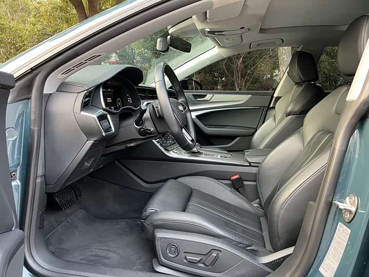 Фото 9 - Audi A7