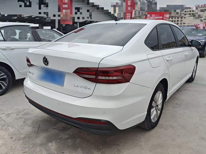 Фото 7 - Volkswagen Lavida