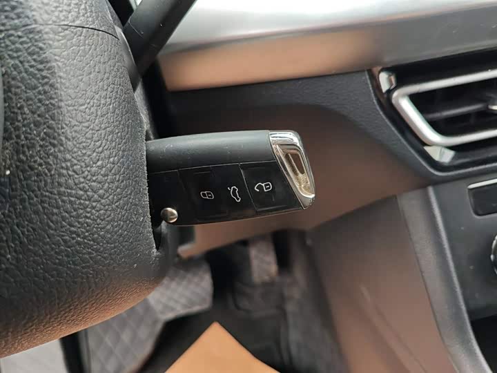 Фото 9 - Volkswagen Lavida