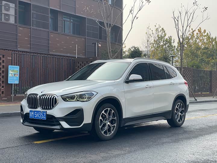 Фото 1 - BMW X1