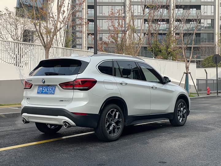Фото 5 - BMW X1